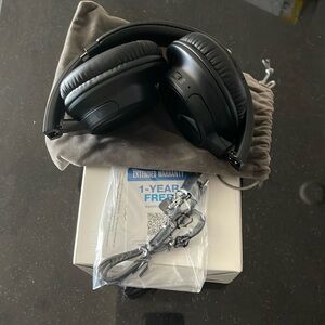 letscom H080 headphones, black inbox never used